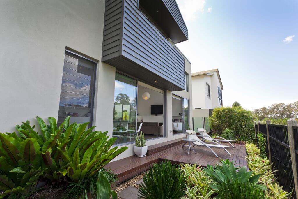Property management great photo on display 2