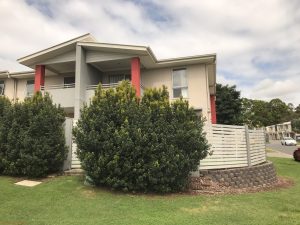 4  1 Montree Cct