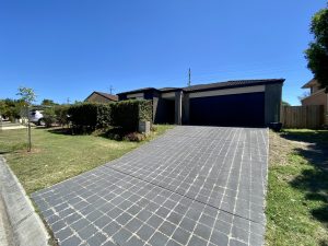 8 Acacia Crescent