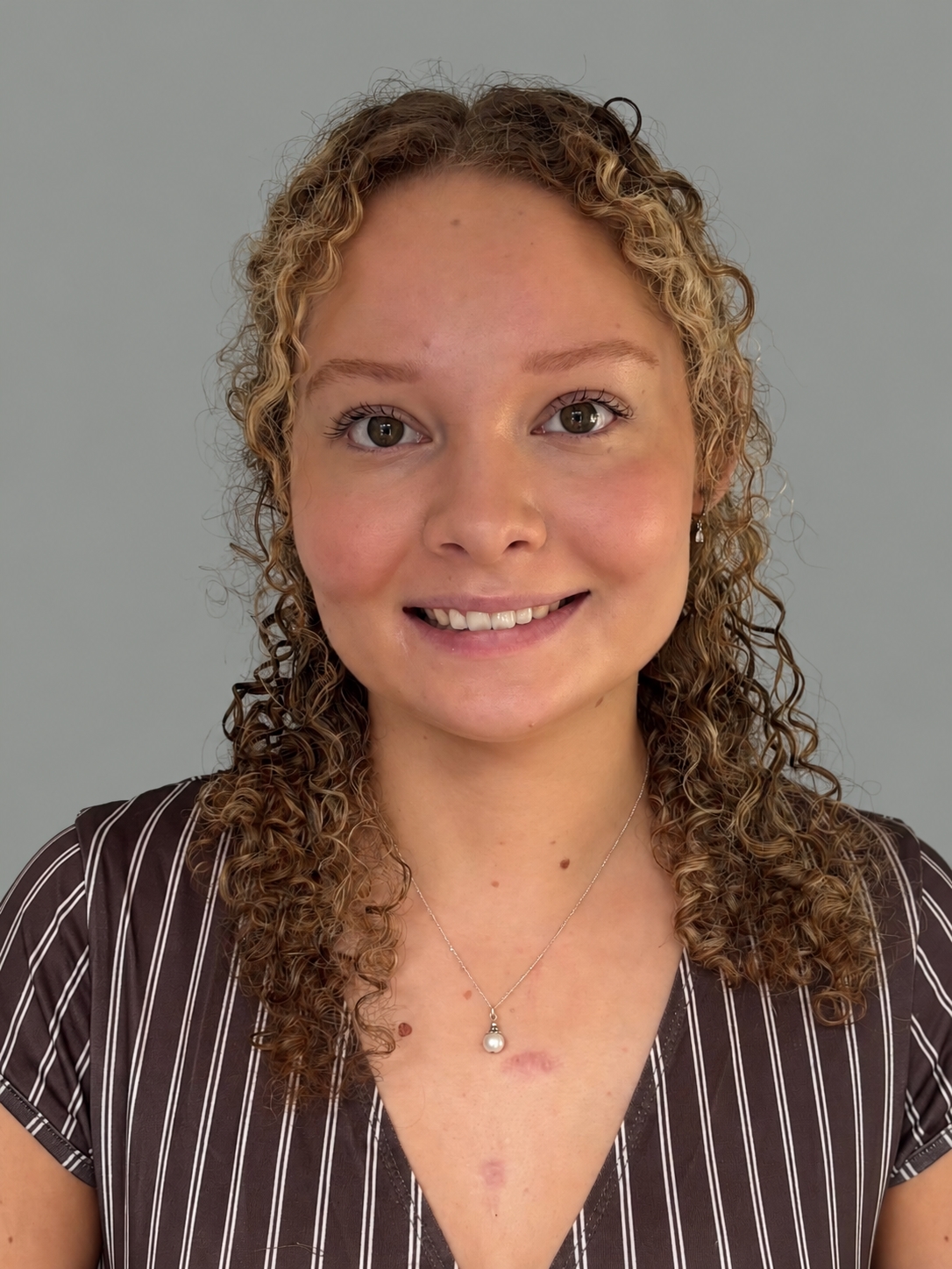 Laila Harris headshot photo