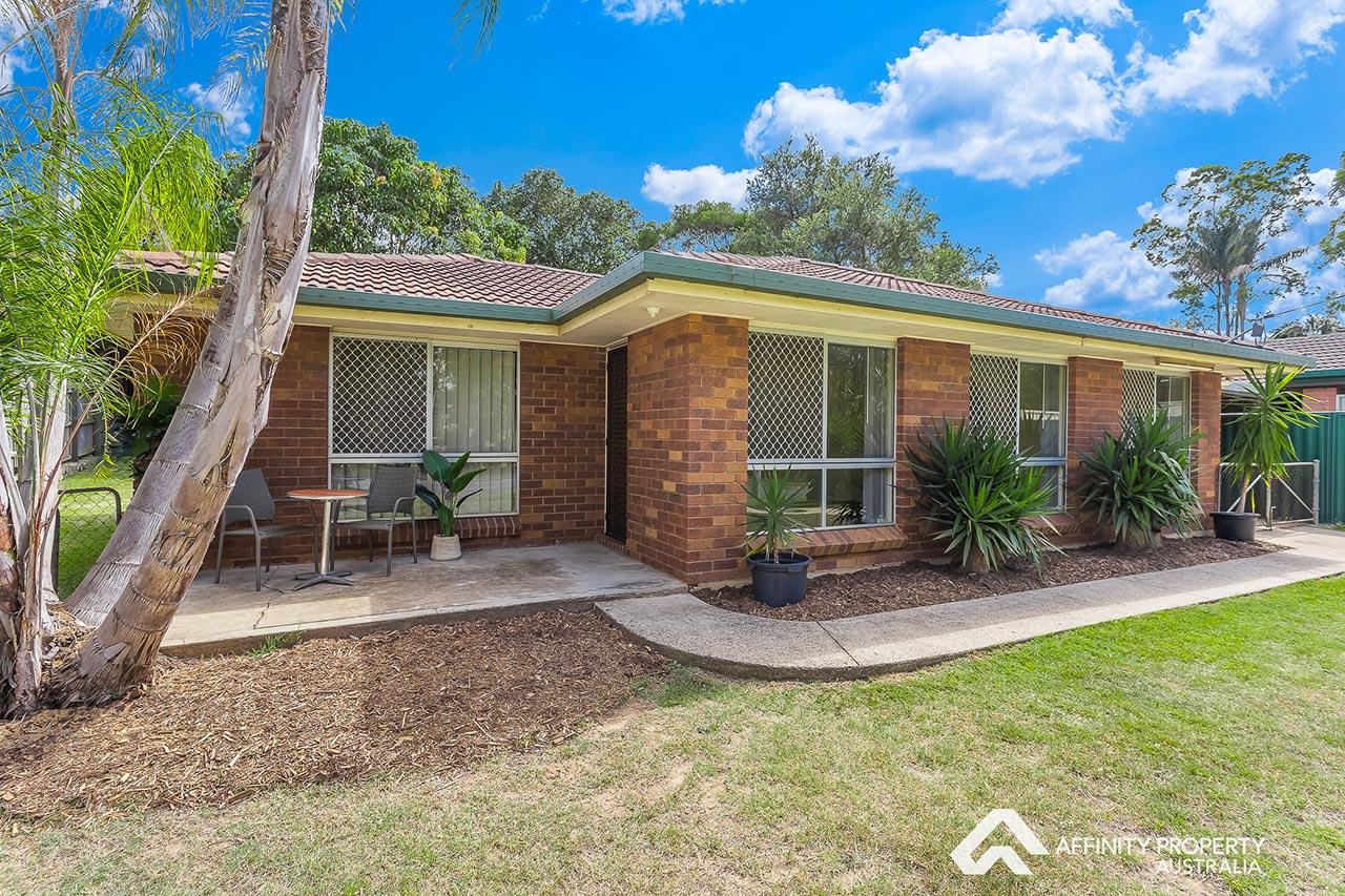 10 Woodcroft Ct