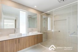 14 Laceflower St Narangba