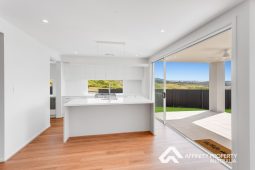 14 Laceflower St Narangba
