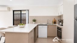 1/1 Nandina Court, Morayfield