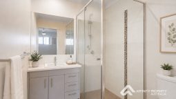 1/1 Nandina Court, Morayfield