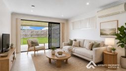 1/1 Nandina Court, Morayfield
