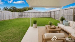 1/1 Nandina Court, Morayfield